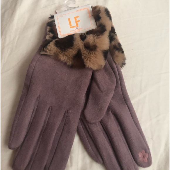 NWT Love of Fashion Sophisticated Leopard Gloves - Picture 2 of 4